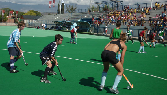 Las Leonas entrenaron con los juveniles de Mendoza