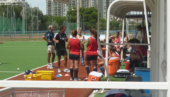 Las Leonas entrenaron en el CENARD