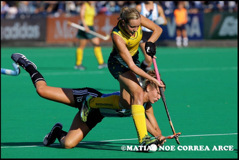 Las Leonas vencieron a las Hockeyroos