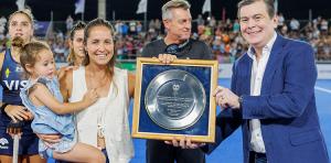 RECONOCIMIENTO A LAS LEONAS MEDALLISTAS OLÍMPICAS EN LA FIH PRO LEAGUE