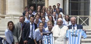 LAS LEONAS VISITARON AL PAPA FRANCISCO